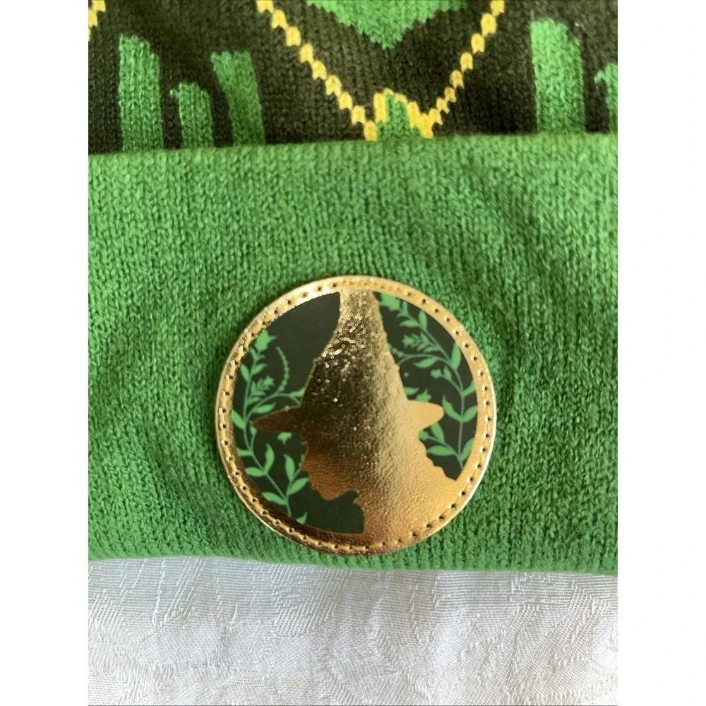 Universal Studios WICKED Elphaba‎ Green Pom Pom Beanie NWT